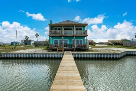 139 Lakeshore DR