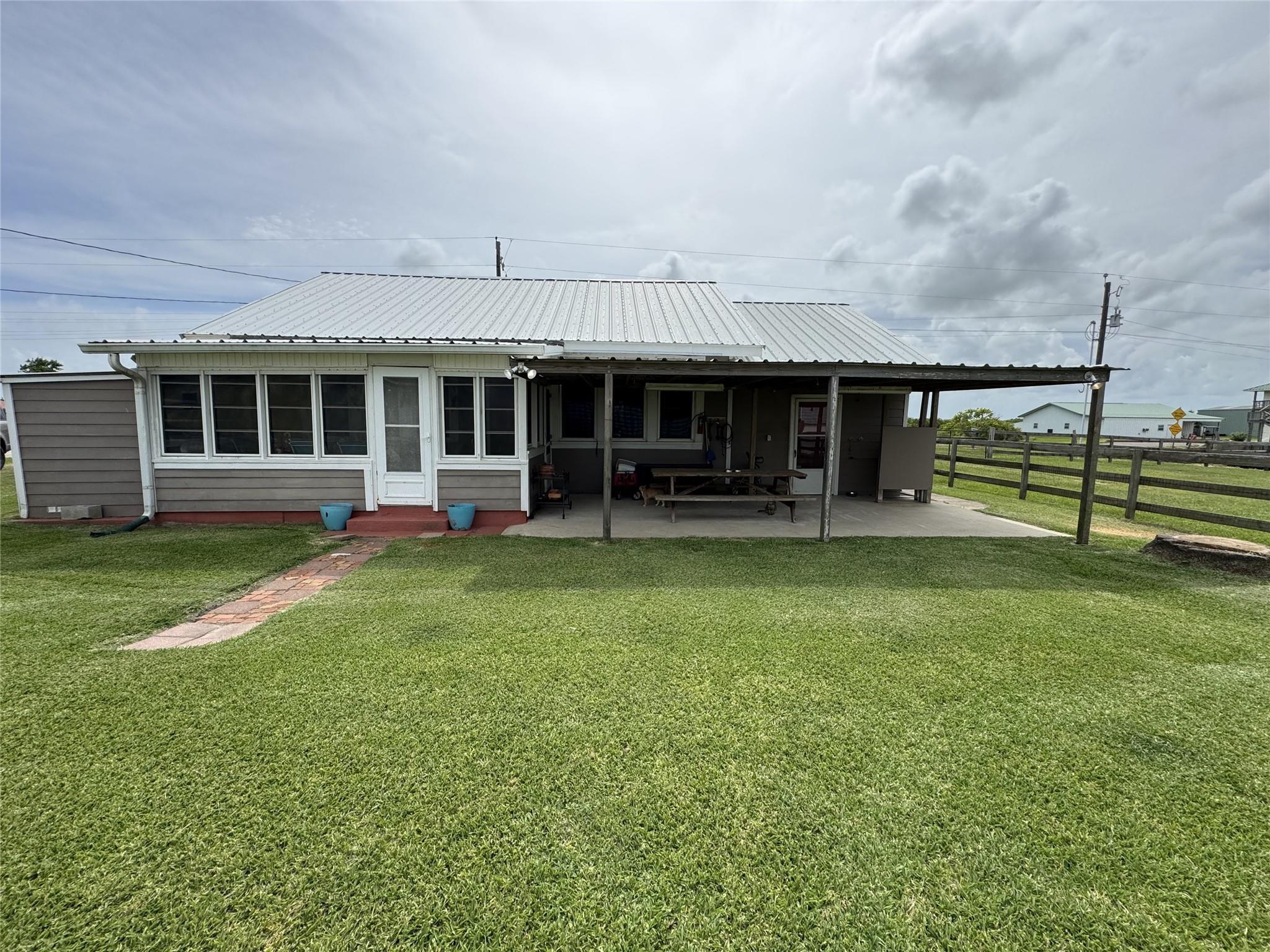 Image 1 Image 1