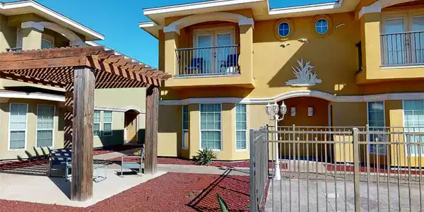 15422 15422 seamount cay DR