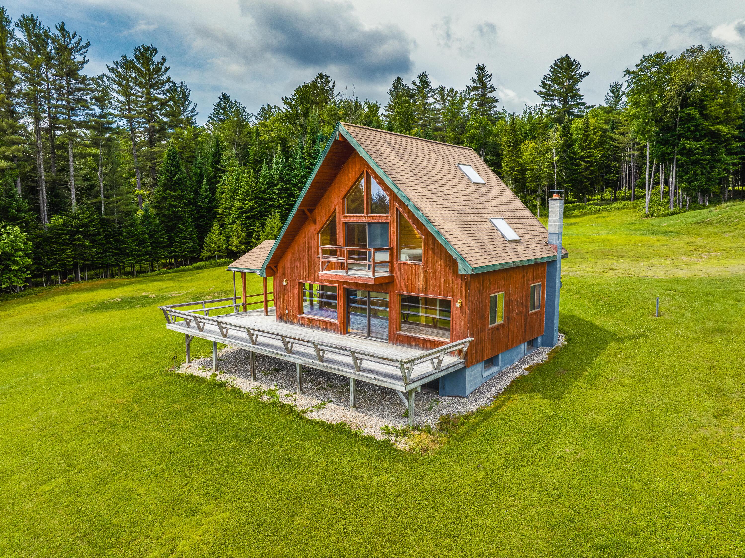 Image 2: 72 Mt. Meadows Way-24