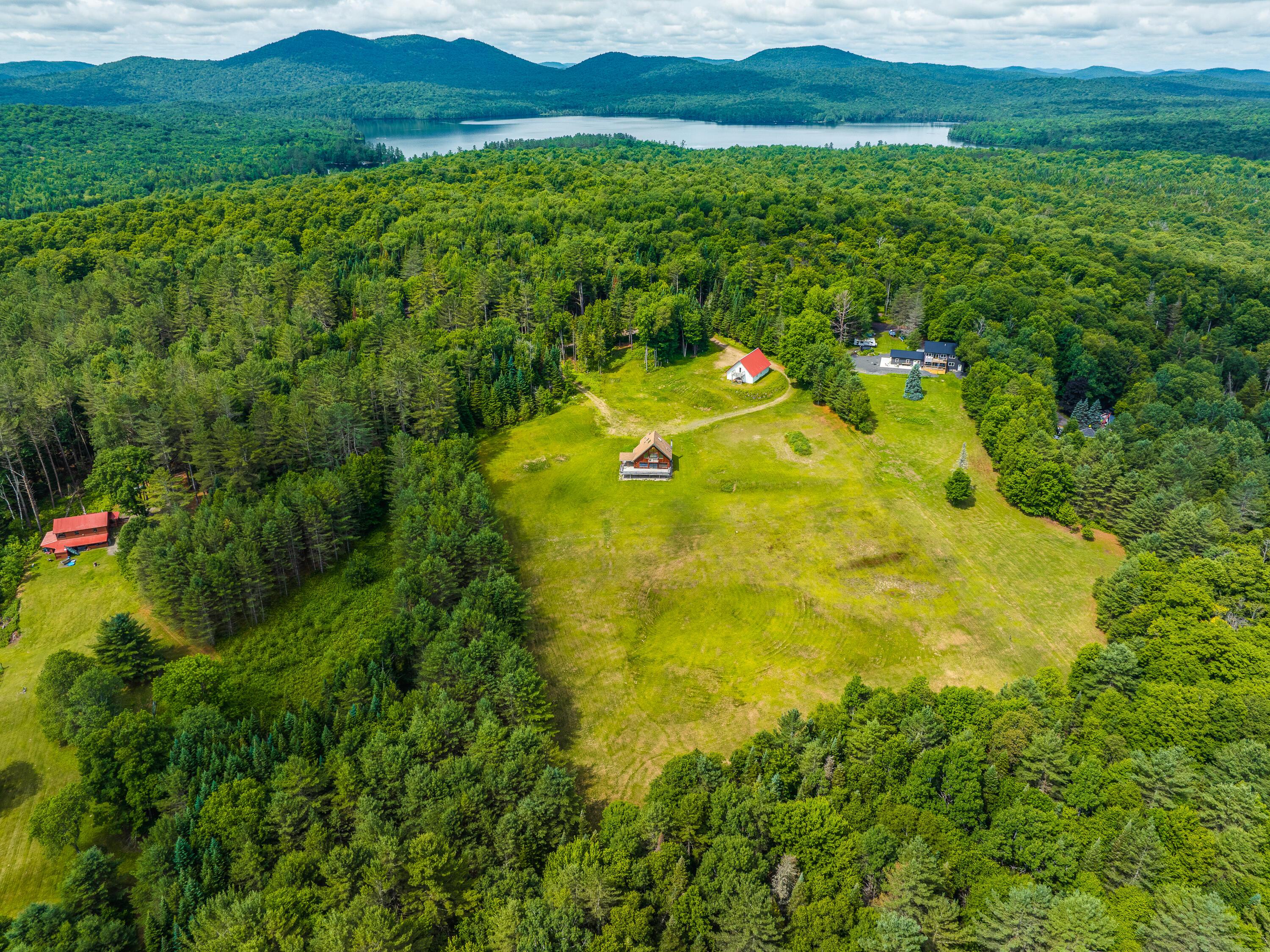 Image 4: 72 Mt. Meadows Way-12