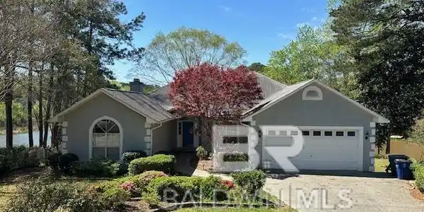 104 Lake Cove Circle