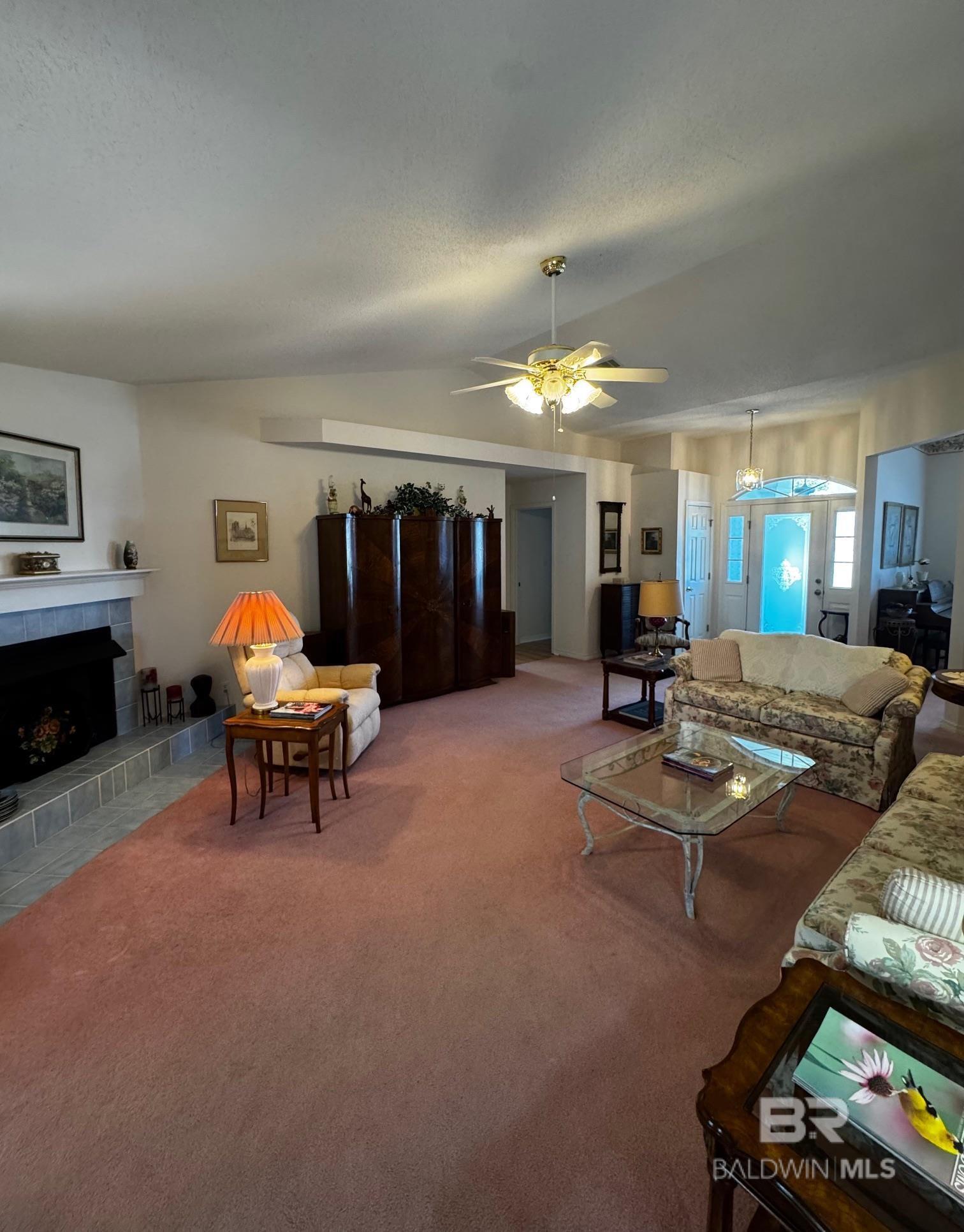 Image 3: Living Room