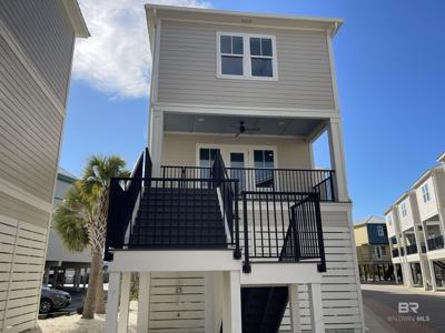 951 W Lagoon Avenue