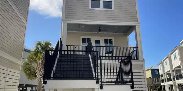 951 W Lagoon Avenue