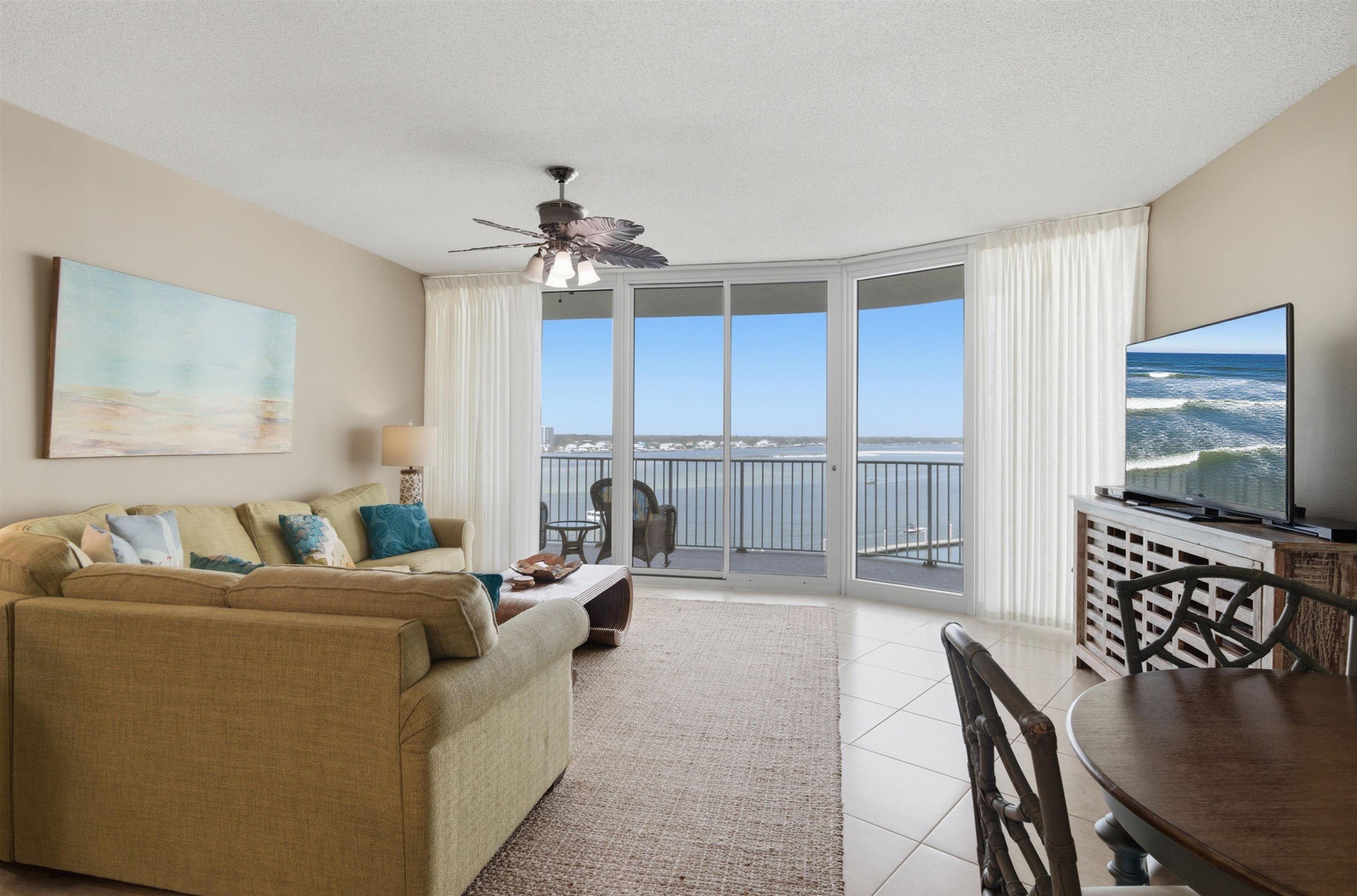 Image 2: Living Room