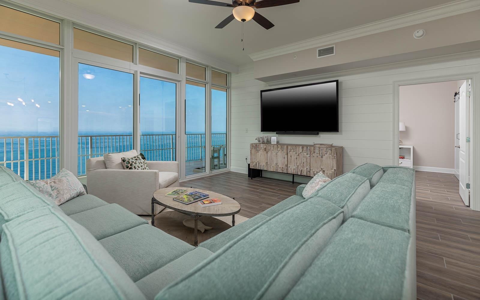 Image 4: Living Room