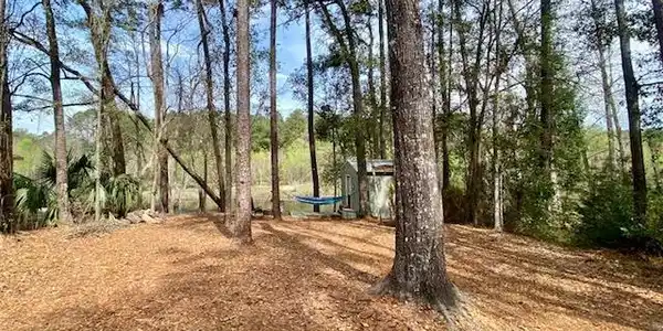 124 Lake Front Drive