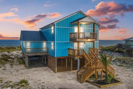2957 Beach Blvd