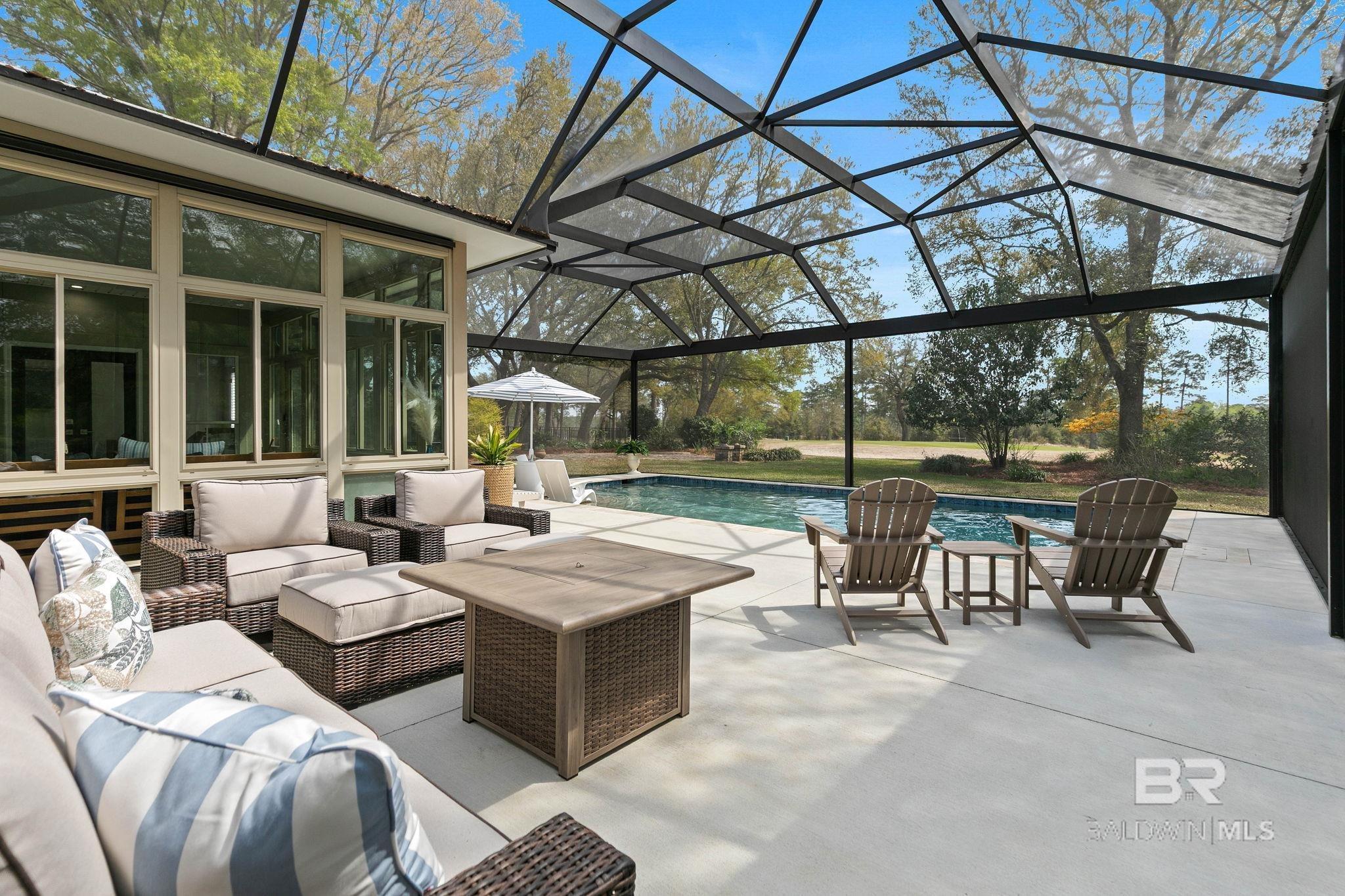 Image 2: Newly built private Gunite Pool
