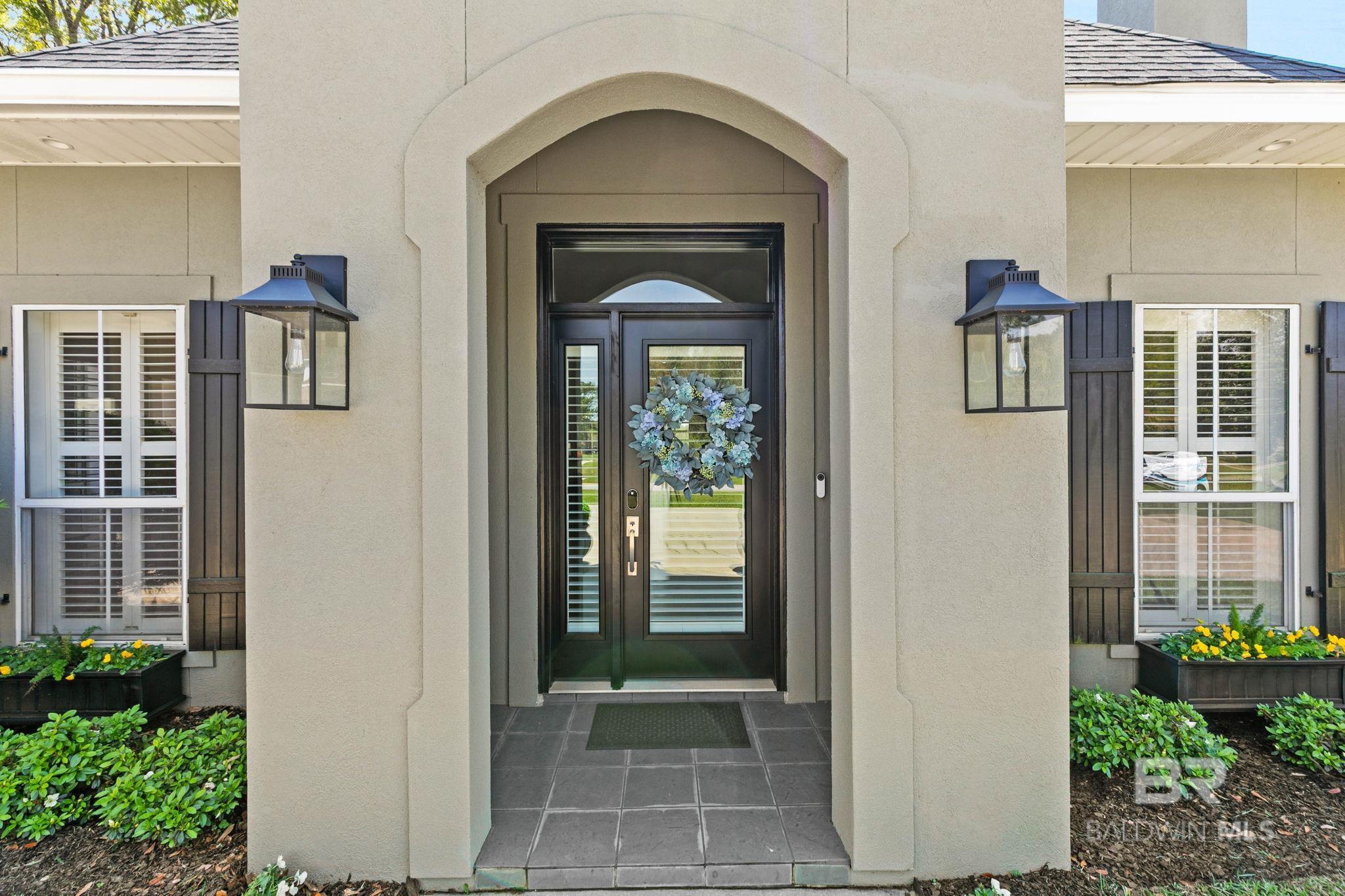 Image 4: Front Entry