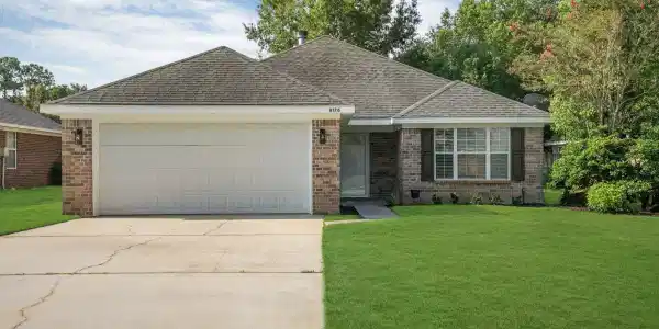 8176 Edgewood Drive