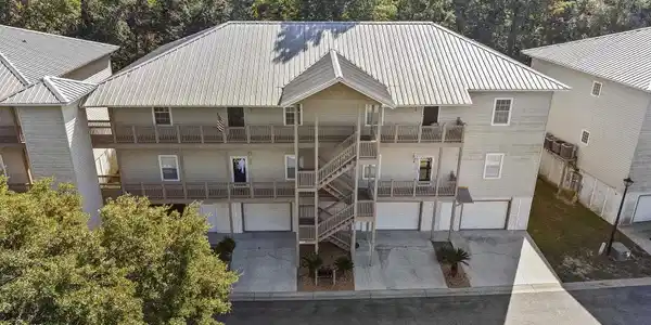 4 Yacht Club Drive