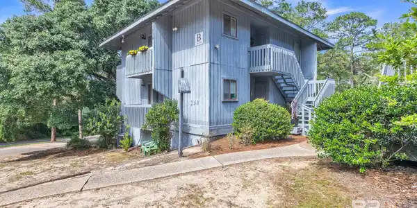 104 Golf Terrace