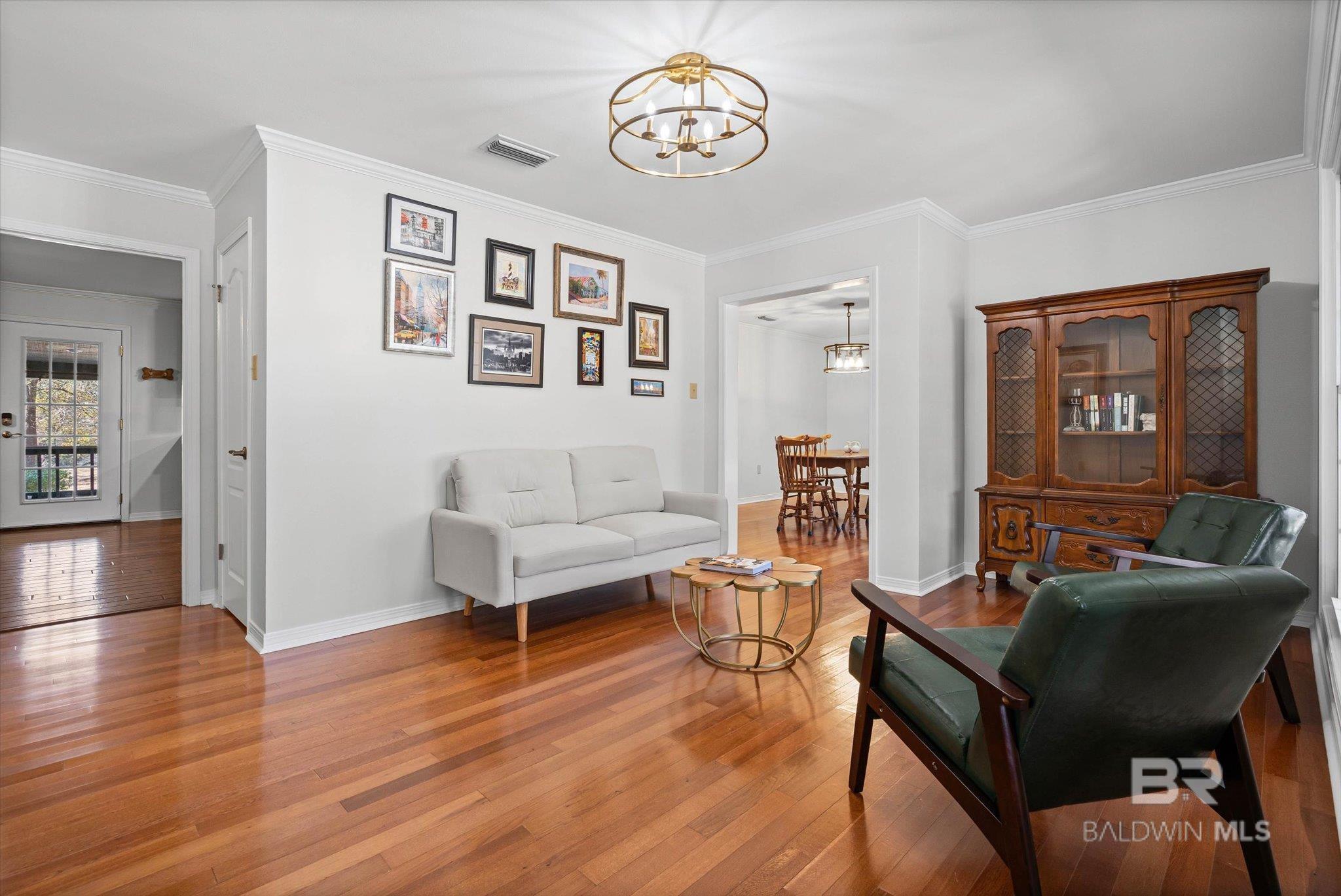 Image 2: Living Room