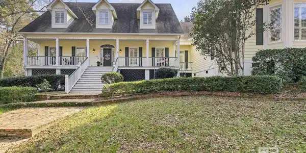507 E Oak Ridge Court