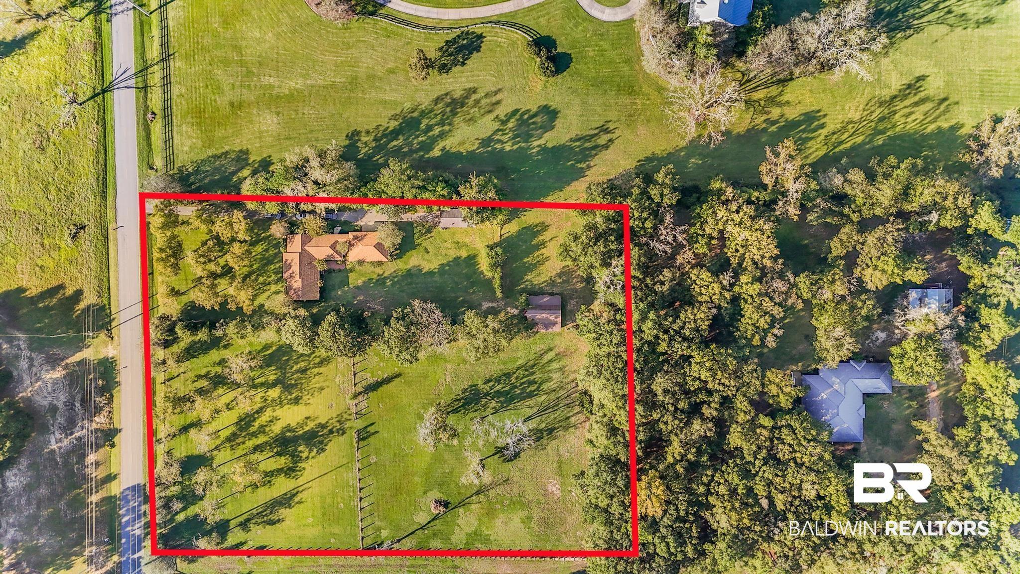 Image 3: Drone / aerial view