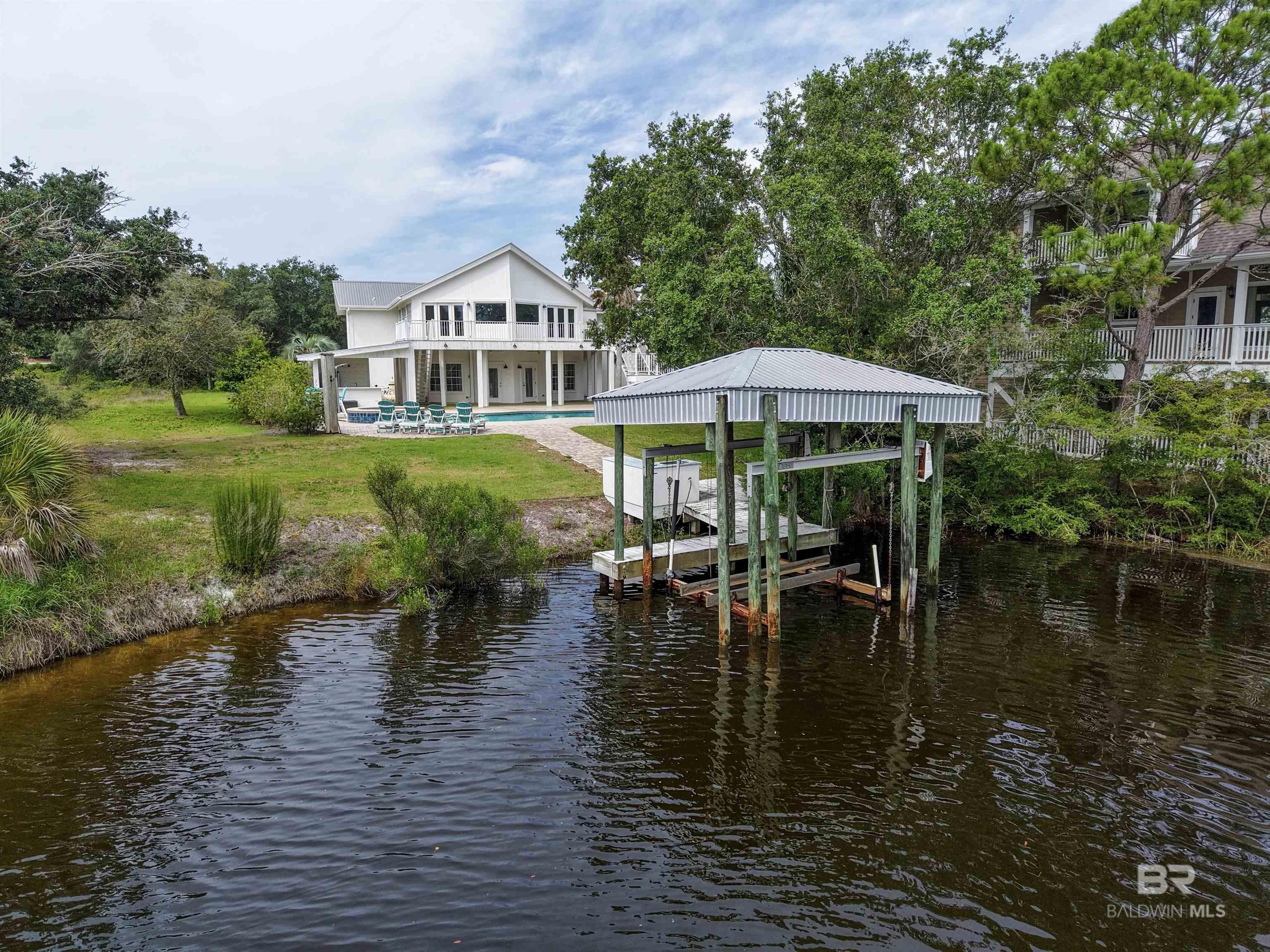 Image 3: Dock