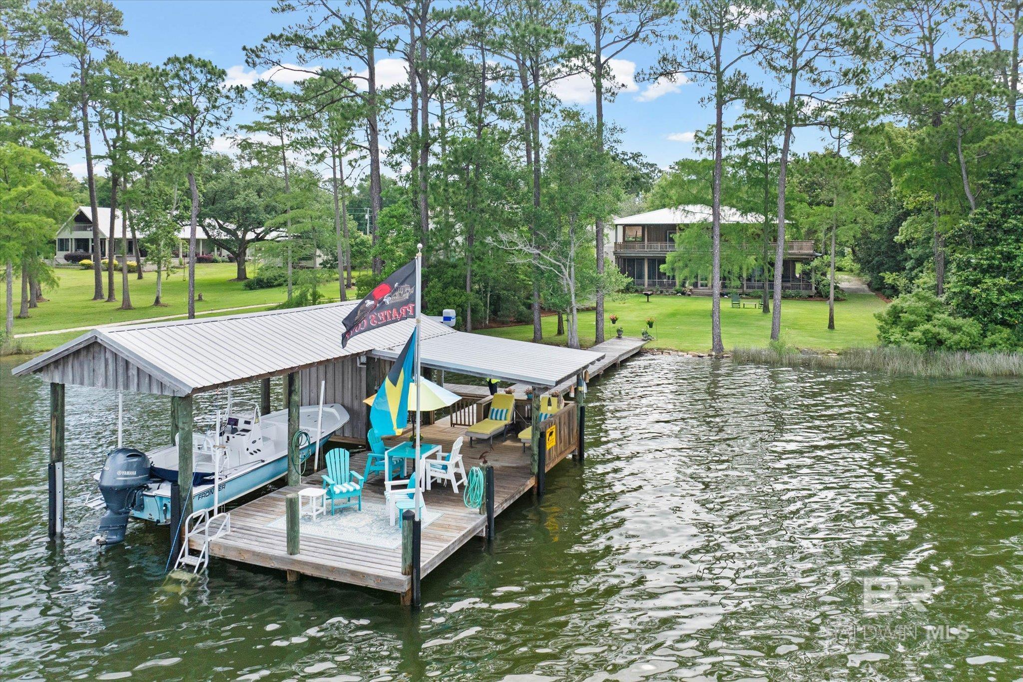 Image 3: Wharf and boat house