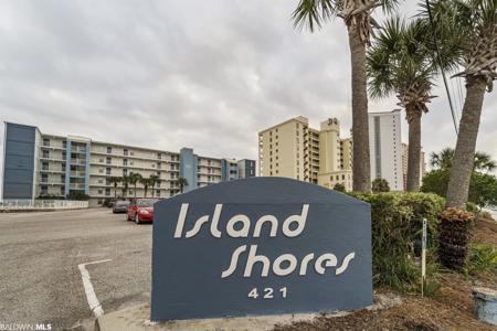 421 Beach Blvd
