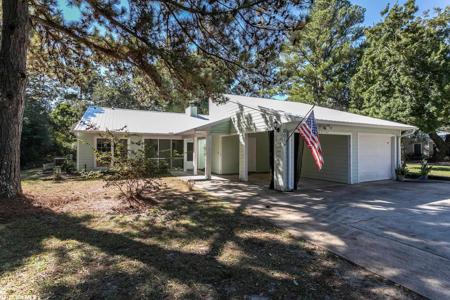 2277 Oyster Bay Lane