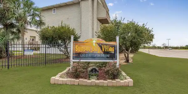 4 Yacht Club Drive