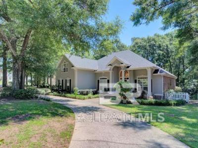 124 North Drive
