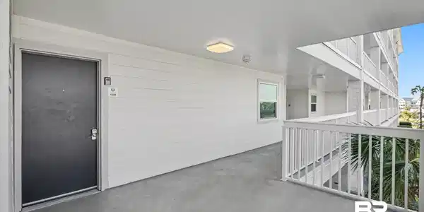 Image 4: Property entrance