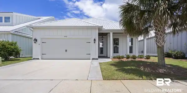4952 E Cypress Loop