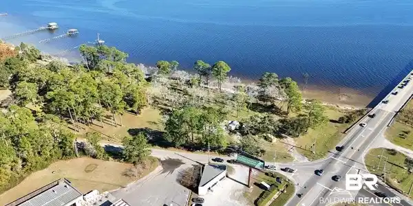Image 4: Aerial overview of property's location