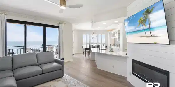 Image 2: Living room