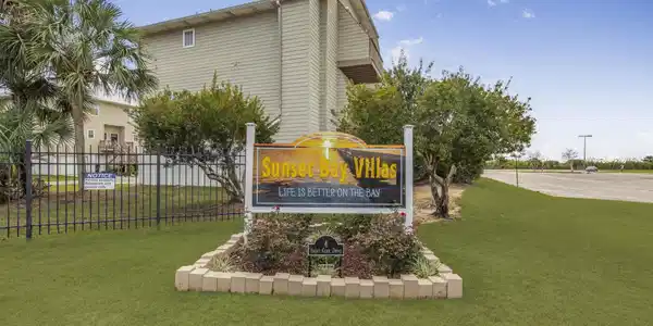 4 Yacht Club Drive