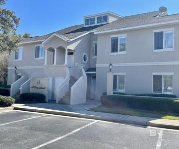 200 Peninsula Boulevard