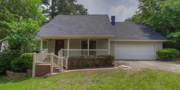 200 Ridgewood Drive
