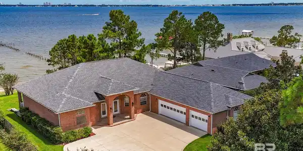 8702 Patterson Path