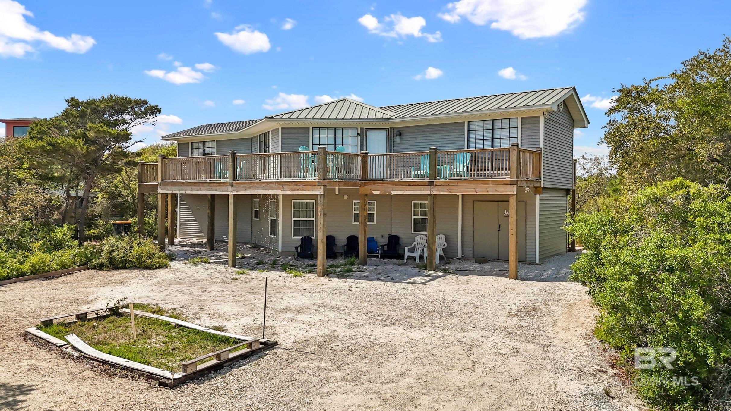 Image 3: Back Of Structure