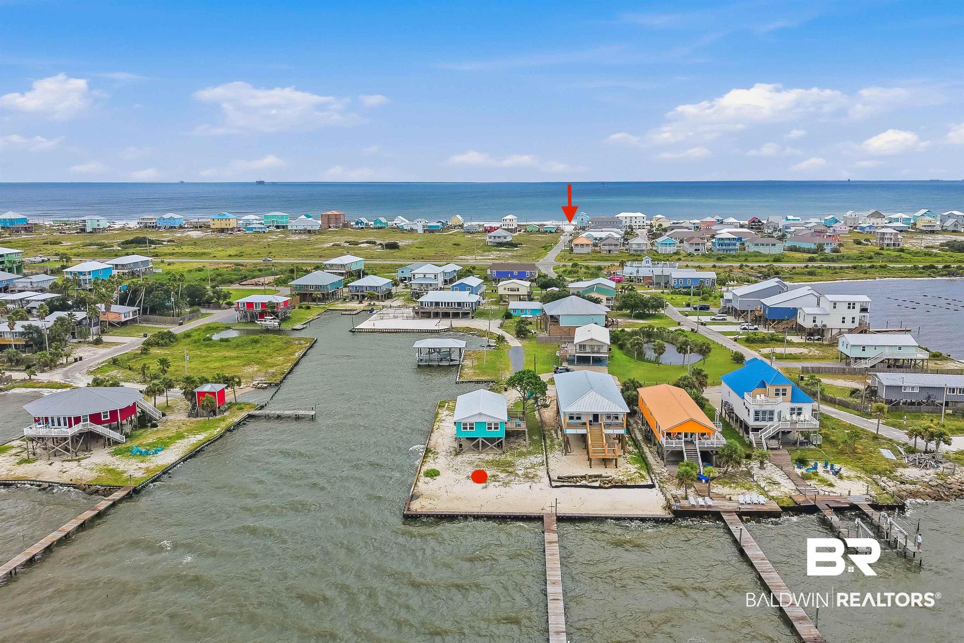 Image 2: Short 5-7-minute walk to public beach access. Golf carts allowed.