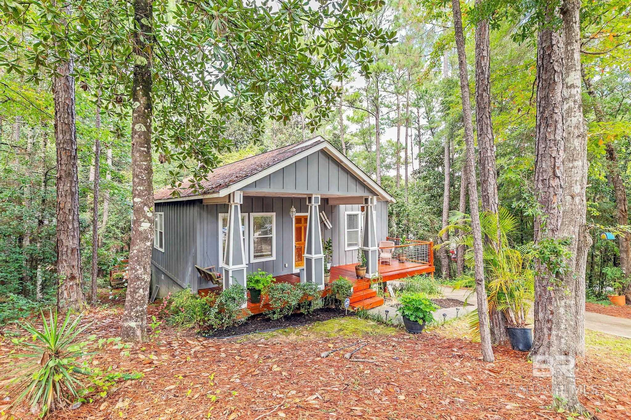 Image 3: Front Of Structure