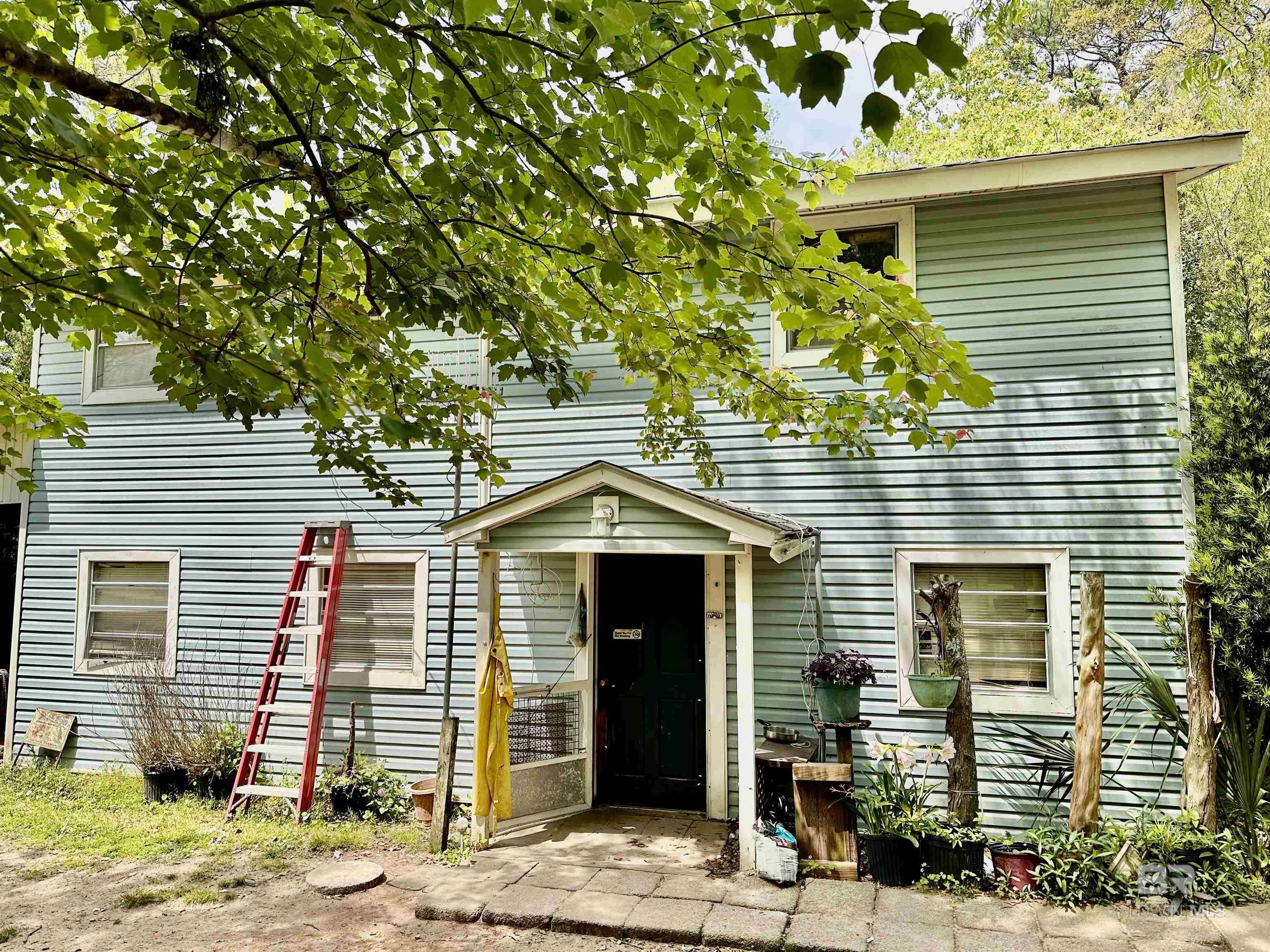 Image 1: Front Of Structure