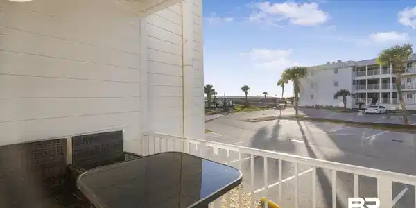Image 3: View of balcony
