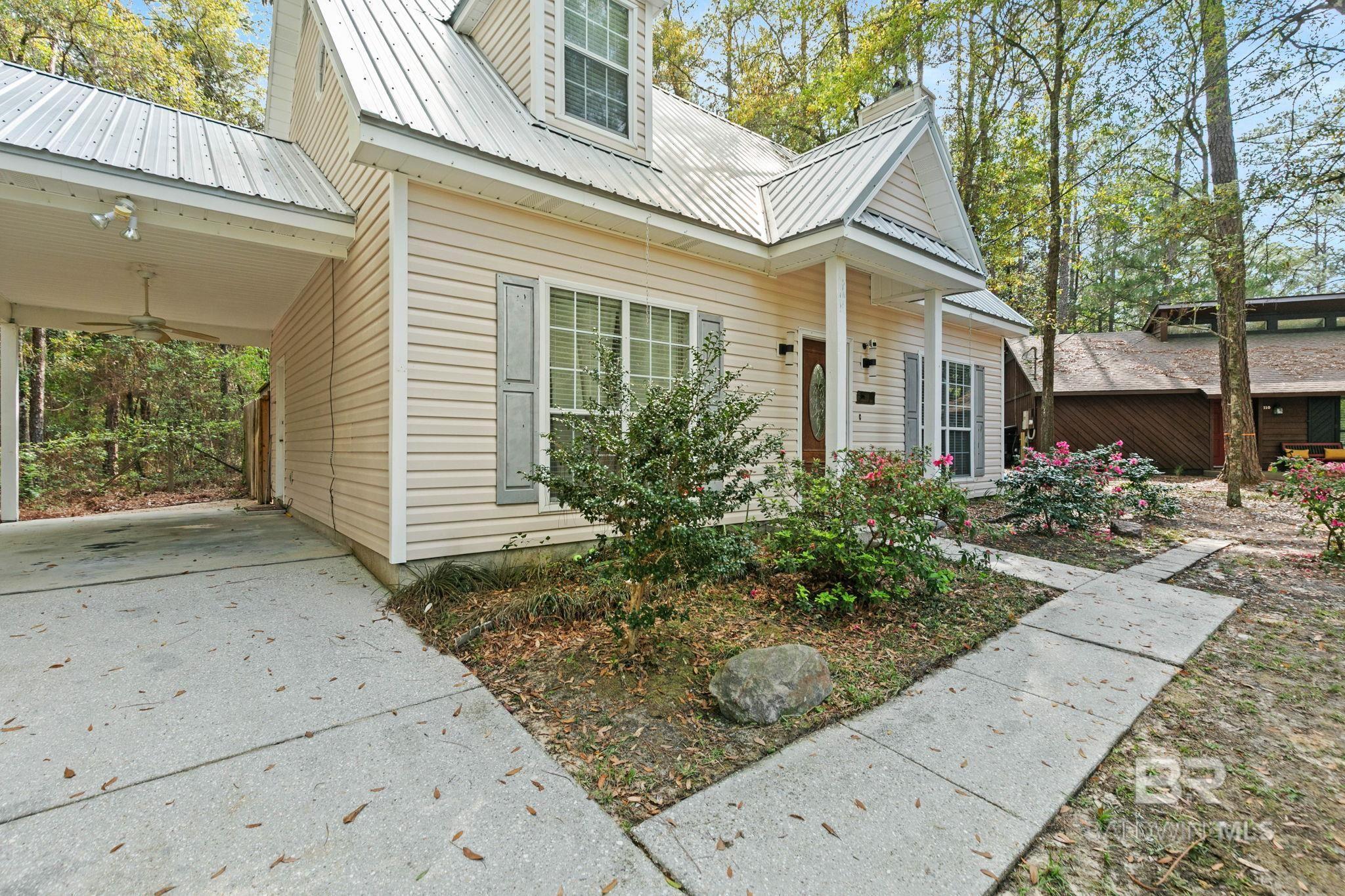 Image 3: Entry
