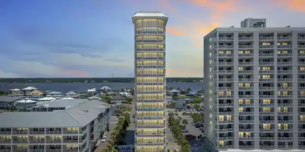 825 W Beach Boulevard