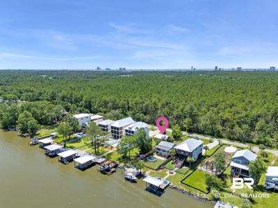 810 W Canal Drive
