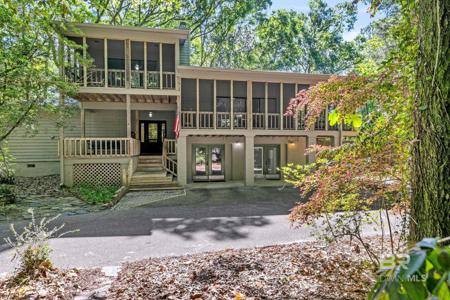 814 Pinewood Court