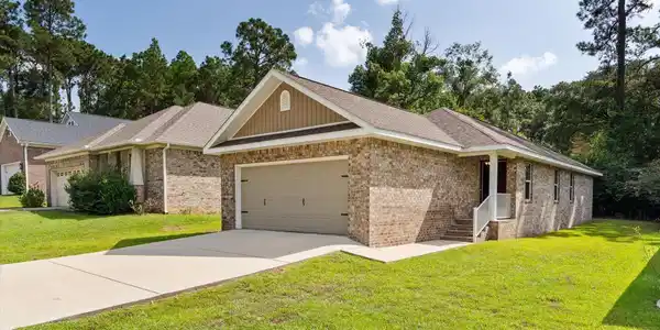 512 Rolling Hill Circle