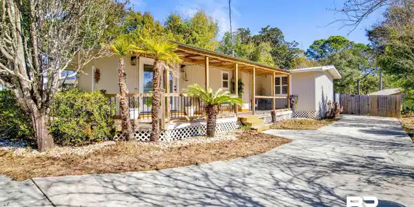 5590 Louisiana Street