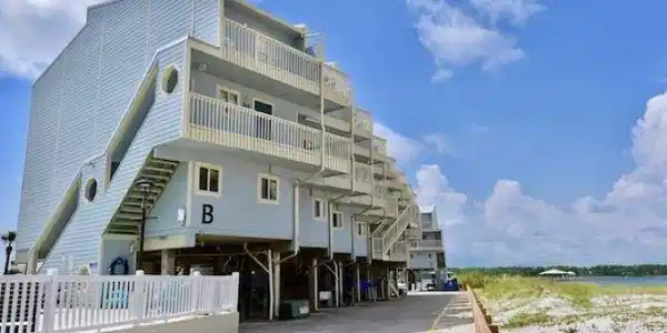 1988 Beach Boulevard