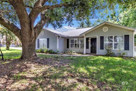 221 Howard Circle