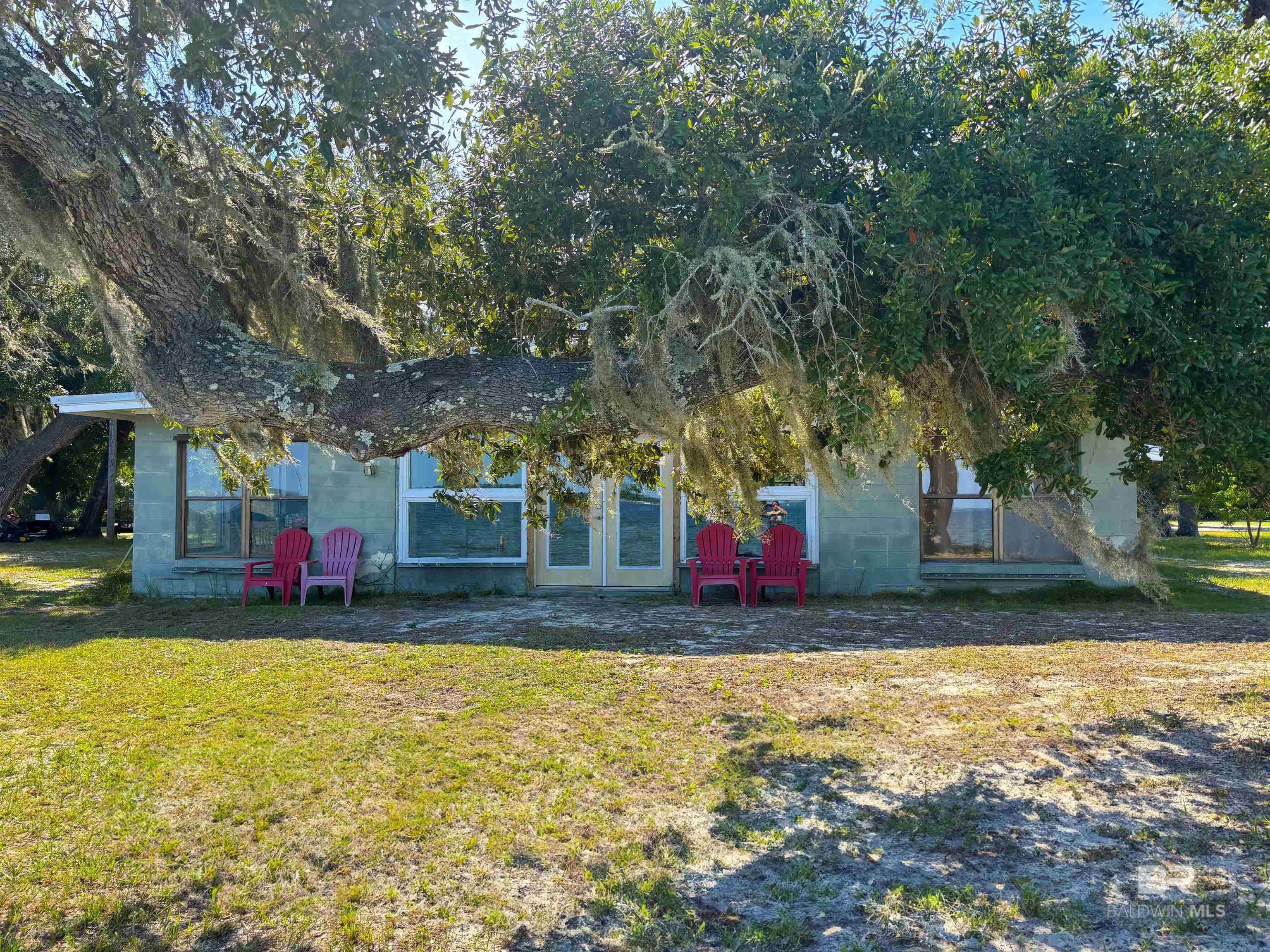 Image 3: Waterside Front of house