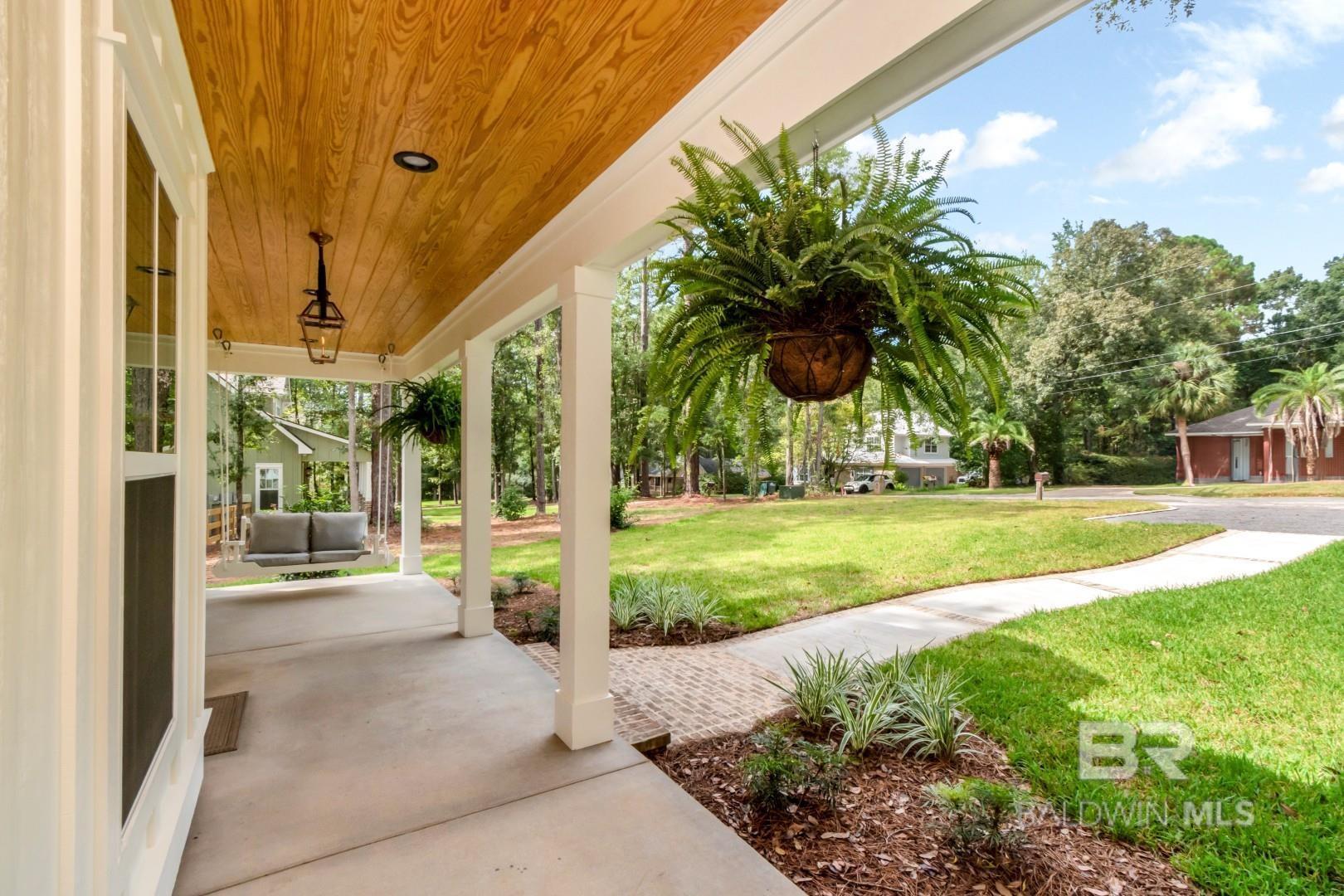 Image 2: Frontporch